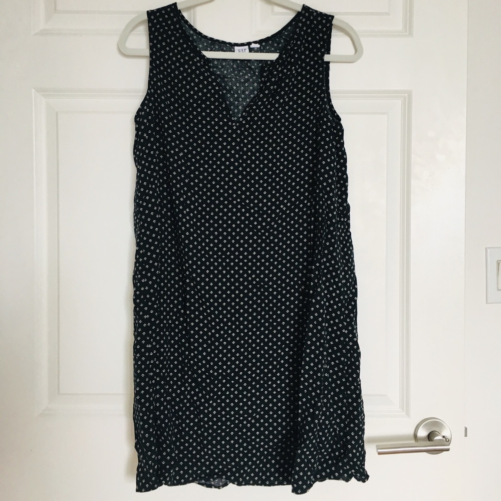 GAP black mini dress 90s pattern